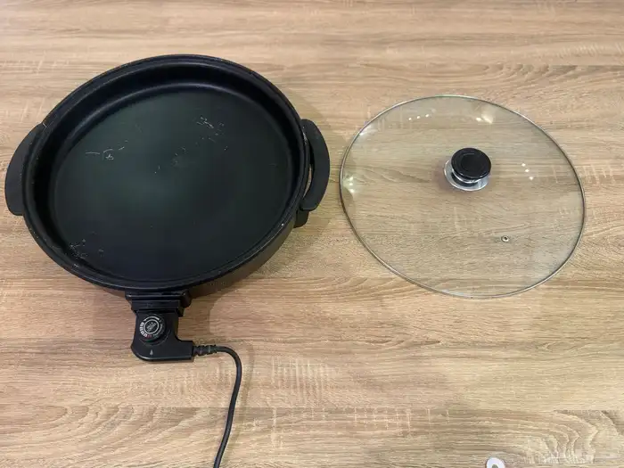 للبيع جهاز تحضير البيتزا HomeMaster HM-003A مستخدم 110 فولت 5