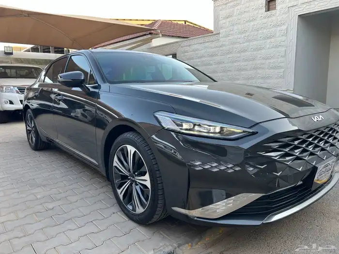 كيا K8 2022 ممشى 6 سلندر ممشى 80.000 لدى قمة الاطلال 3