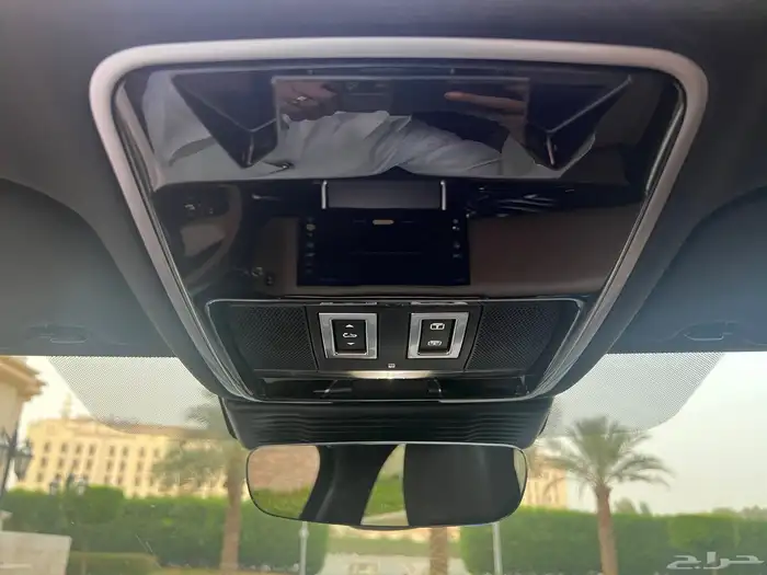 لاندروفر 2025 فيلار p250 مالك اول ممشى 19 الف بحالة الجديد 14