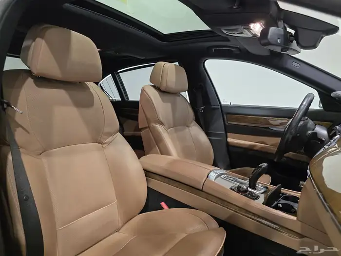 بي ام دبليو 740Li موديل 2011 بحاله ممتازه 6