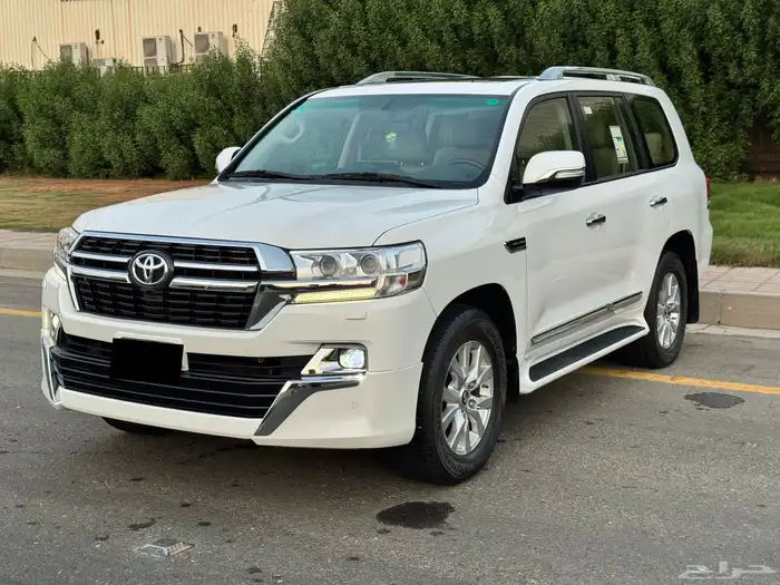 لاندكروزر 2021 GXR V8 0
