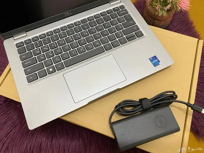 لابتوب ديل كور i7 شاشه لمس نظيف جدا 10