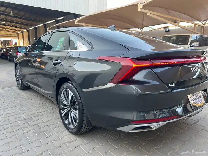 كيا K8 2022 ممشى 6 سلندر ممشى 80.000 لدى قمة الاطلال 26