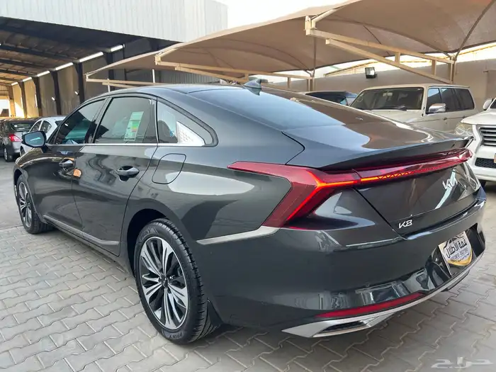 كيا K8 2022 ممشى 6 سلندر ممشى 80.000 لدى قمة الاطلال 21