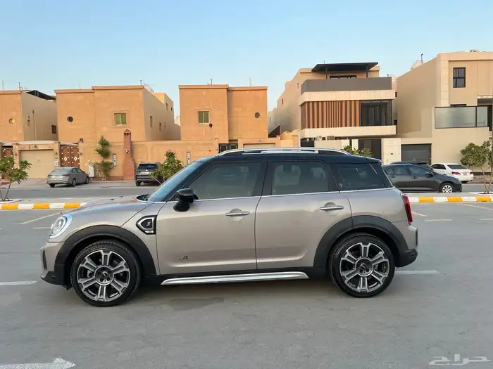 MINI COUNTRYMAN (S) ميني كوبر كانتري مان 7