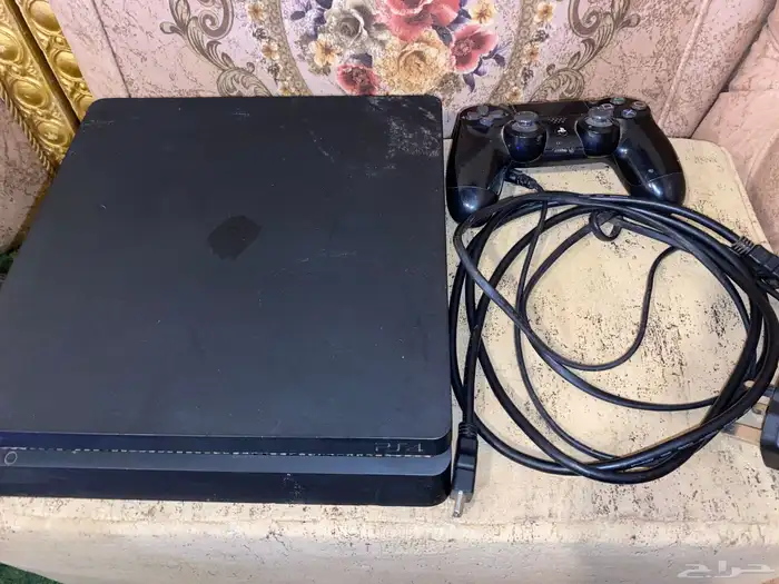 عندي سوني فور PS4مع يد سوني به مشكله مدخل ال HD معه اسلاكه 0
