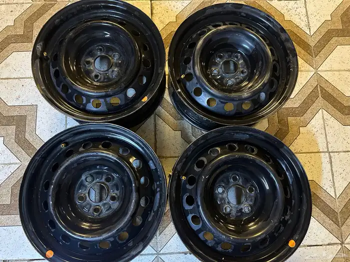 جنوط كورولا حديد وكالة نظيفة مقاس 15 0