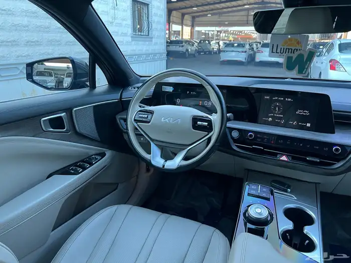 كيا K8 2022 ممشى 6 سلندر ممشى 80.000 لدى قمة الاطلال 48