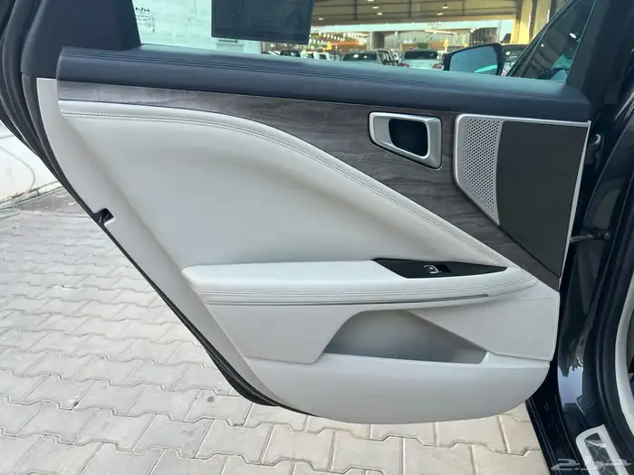 كيا K8 2022 ممشى 6 سلندر ممشى 80.000 لدى قمة الاطلال 39