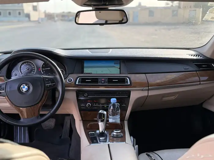 بي ام دبليو 2012 -730 عليها كت 740 10