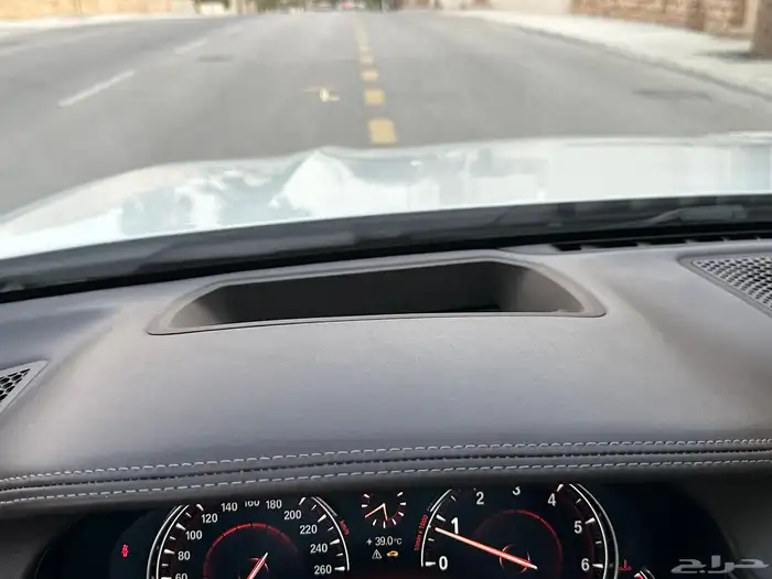 بي ام 740 بحاله الوكاله ماشي 73 الف فقط بدي وكاله 26