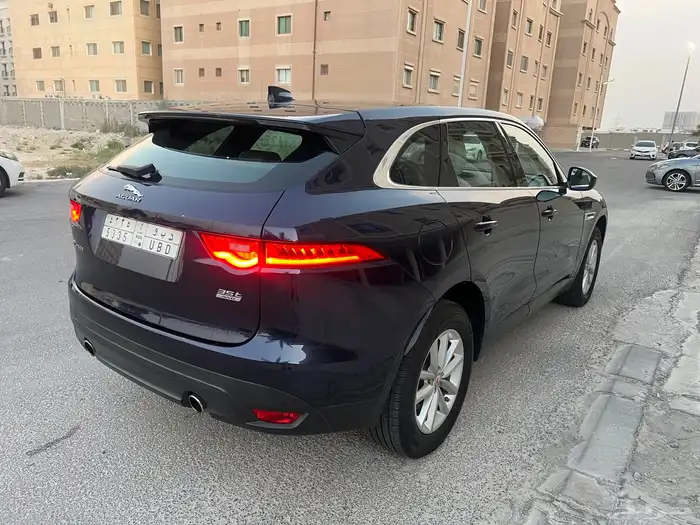 للبيع جاكور F pace 2017 بحالة الوكاله 3