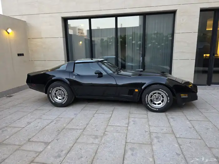 للبيع كورفيت C3 Stingray موديل 1981   معدل بمحرك LS 9