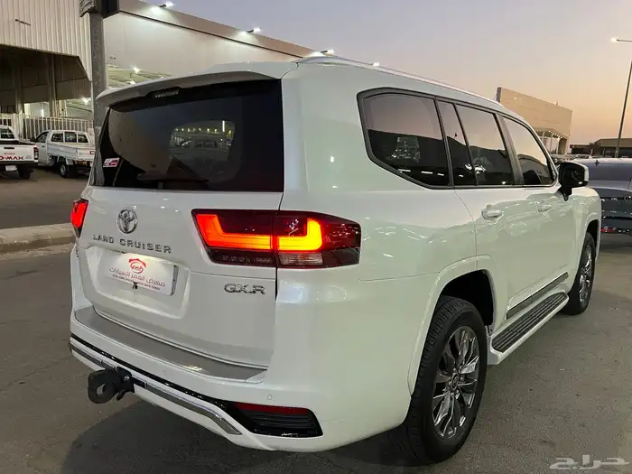 تويوتا لاندكروزر جي اكس ار 2024 L4 بنزين 6