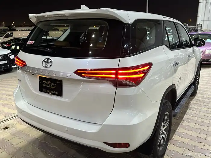 تويوتا فورشنر GX موديل 2021 بدون دبل 24