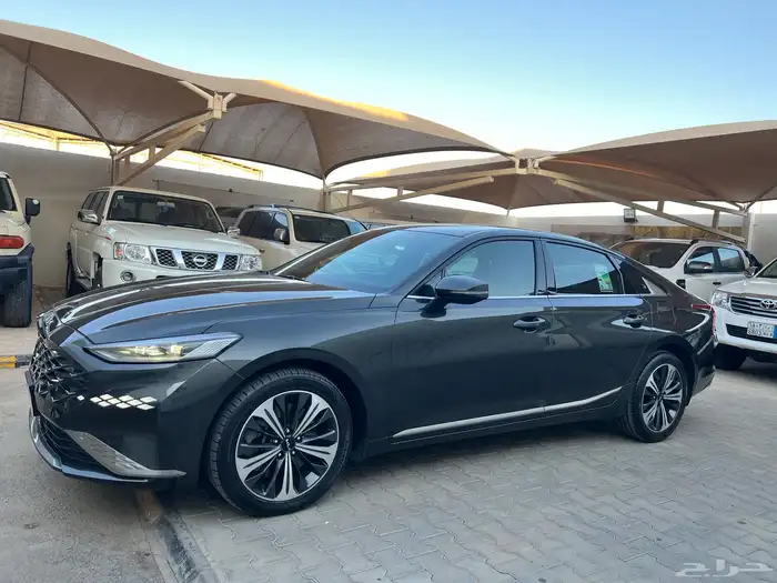 كيا K8 2022 ممشى 6 سلندر ممشى 80.000 لدى قمة الاطلال 31