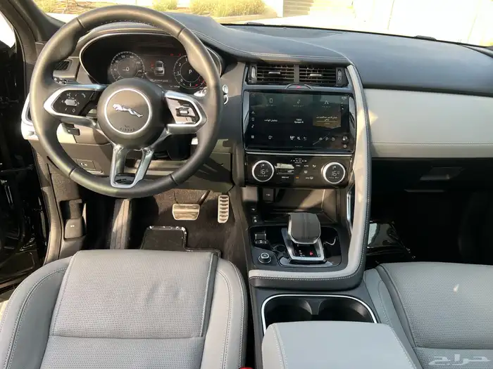 جاكوار E pace 2024 13