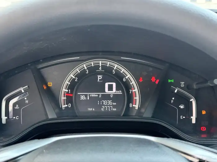 هوندا CRV موديل 2022 بحالة الوكاله شرط 17