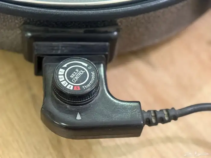 للبيع جهاز تحضير البيتزا HomeMaster HM-003A مستخدم 110 فولت 1