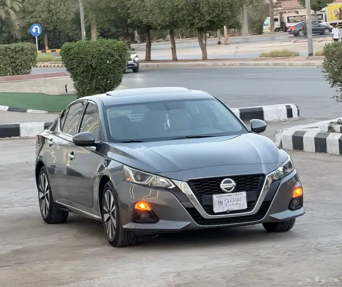 نيسان التيما موديل 2021 نص فل نظيف 2