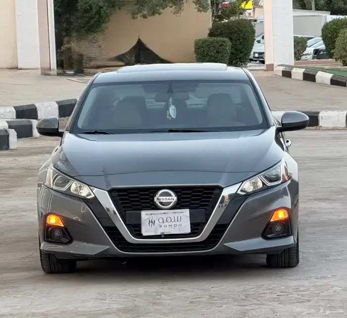 نيسان التيما موديل 2021 نص فل نظيف 0