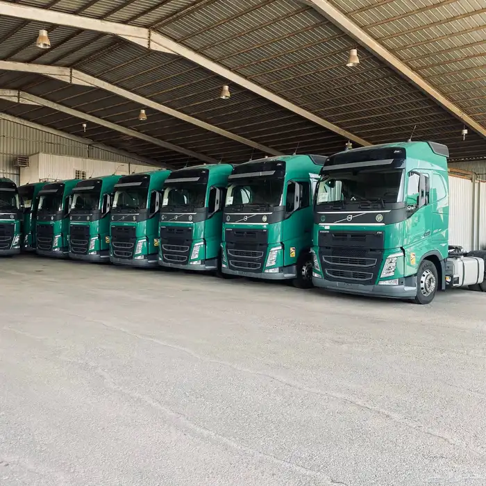 شاحنات فولفو 2021 VOLVO 1