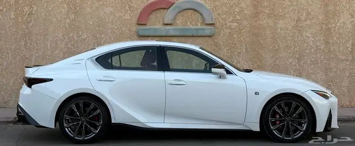 لكزس is 2022 350 Fsport 10