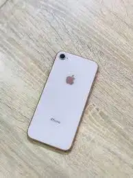 آيفون 8 العادي 1