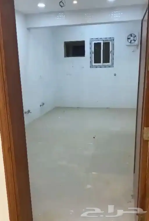 شقة دور كامل مدخل خاص بحي الفيصلية 6