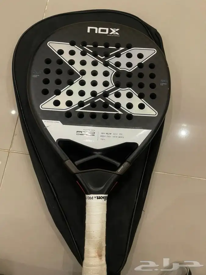 مضرب بادل nox 1