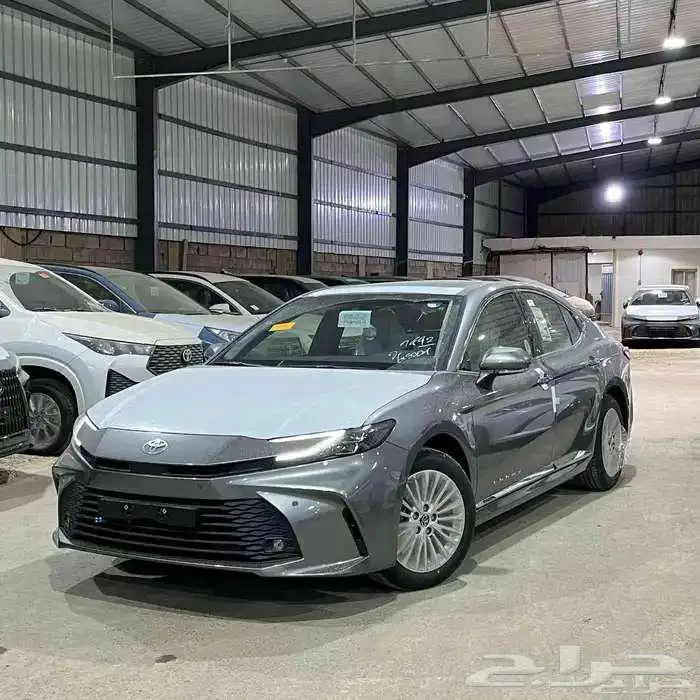 تويوتا كامري LE بنزين 2025 كاش اقساط 0