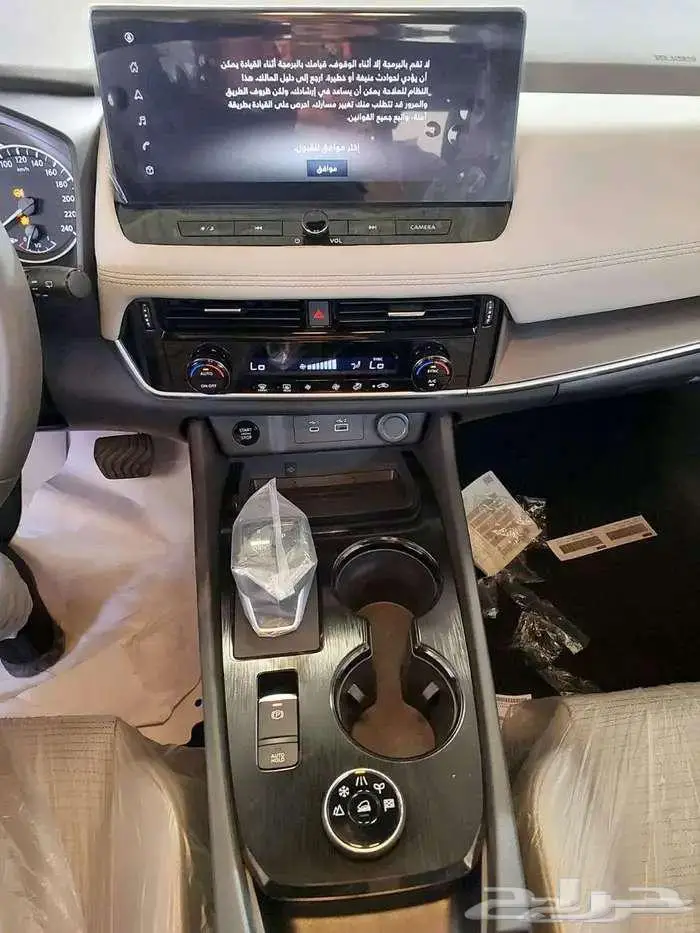 نيسان اكس تريل sv بلس 2025 7 مقاعد دبل بانوراما 4