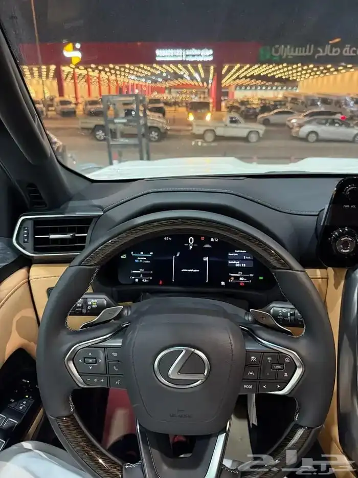 لكزسBB-2025-LX600خليجي بريمي مالك اول شرط ممشى200كيلو 14