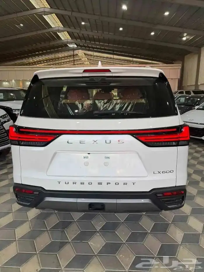 لكزسBB-2025-LX600خليجي بريمي مالك اول شرط ممشى200كيلو 3