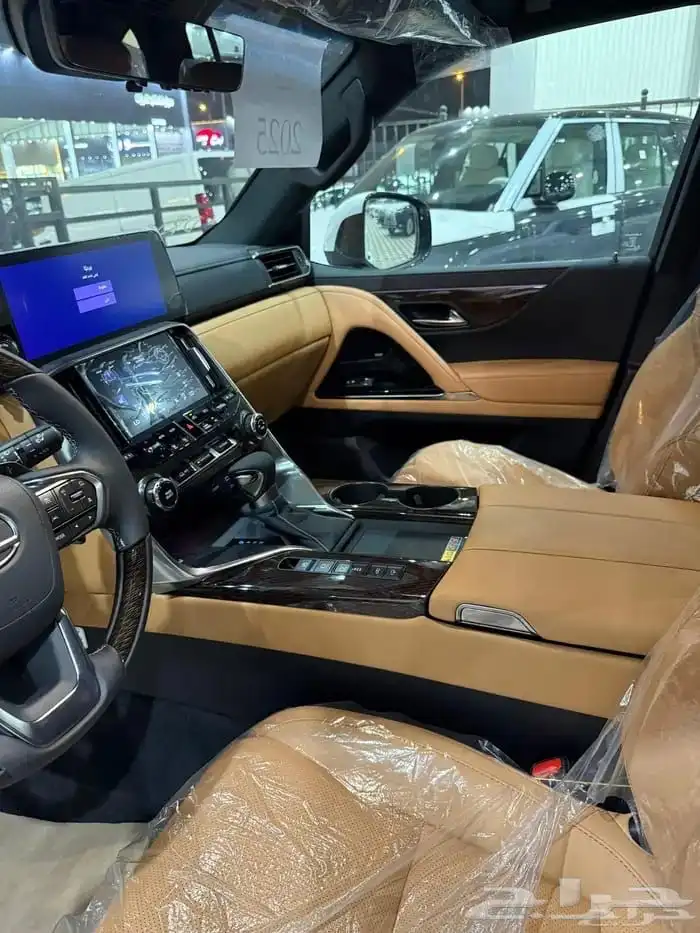 لكزسBB-2025-LX600خليجي بريمي مالك اول شرط ممشى200كيلو 10