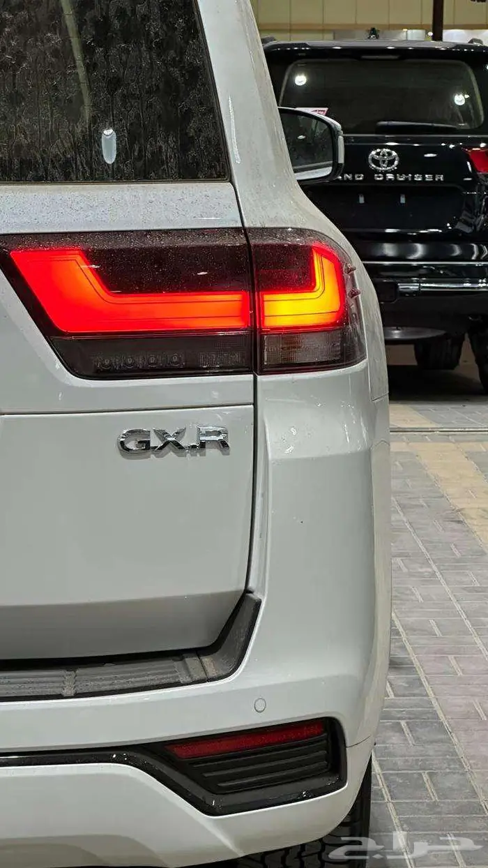 تويوتا لاندكروزر GXR L2 بنزين سعودي 2025 3