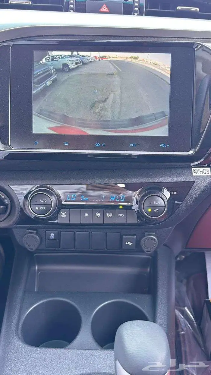 تويوتا هايلوكس 2025 بنزين 11