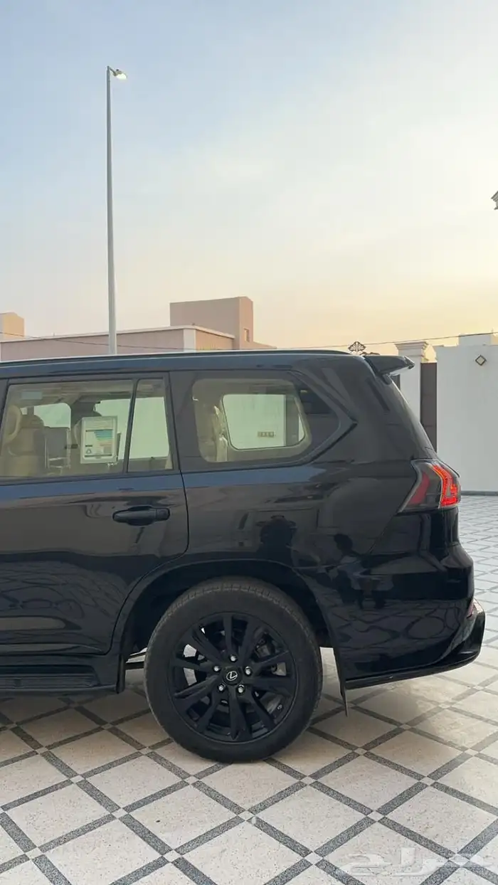 لكزس بلاك اديشن 1