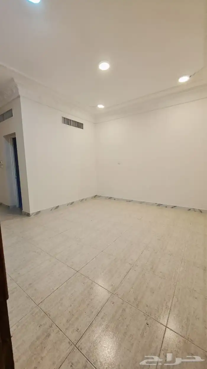 فيلا واسعة للايجار 534م 19