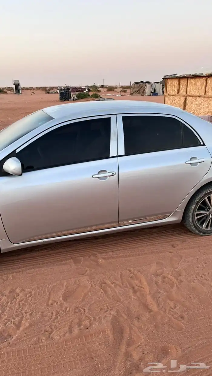 للبيع كورولا 2013 قير عادي مكينه وقير شرط الممشى 300 5