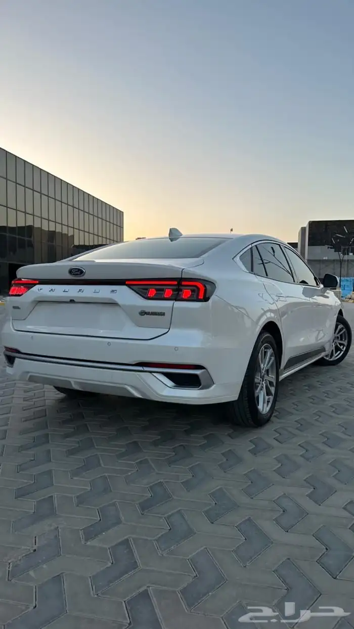 فورد تورس ترند بلس (نص فل) 2023 3