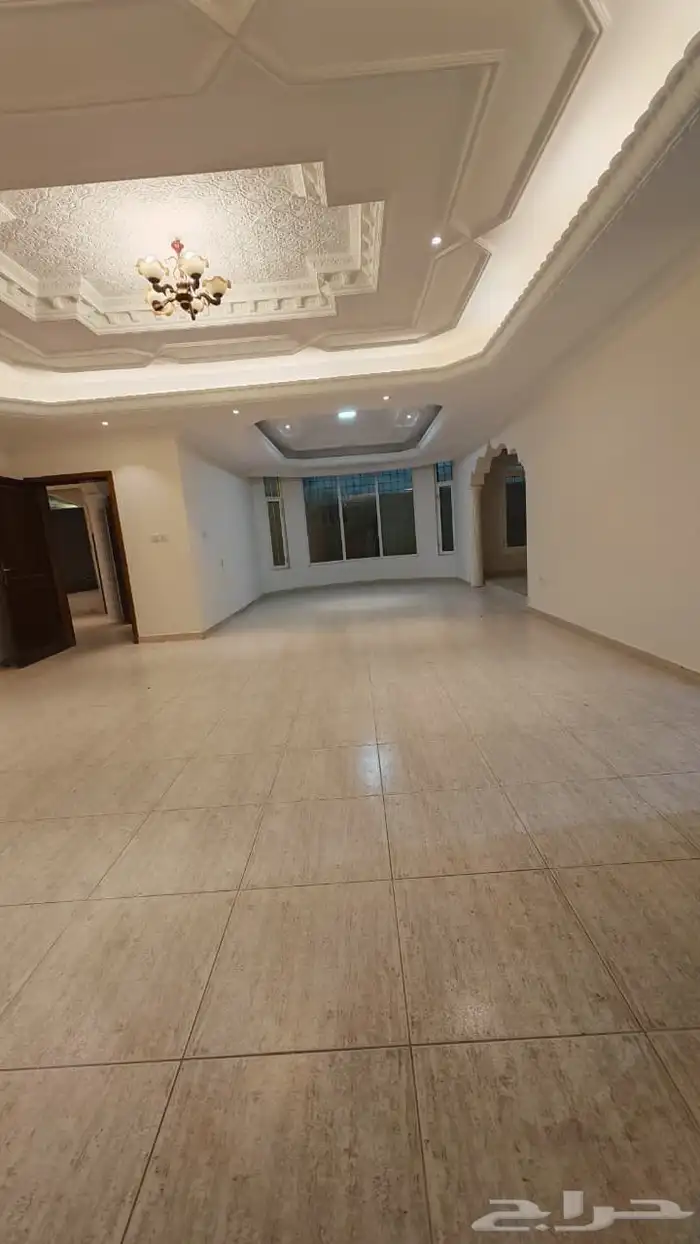 فيلا واسعة للايجار 534م 6