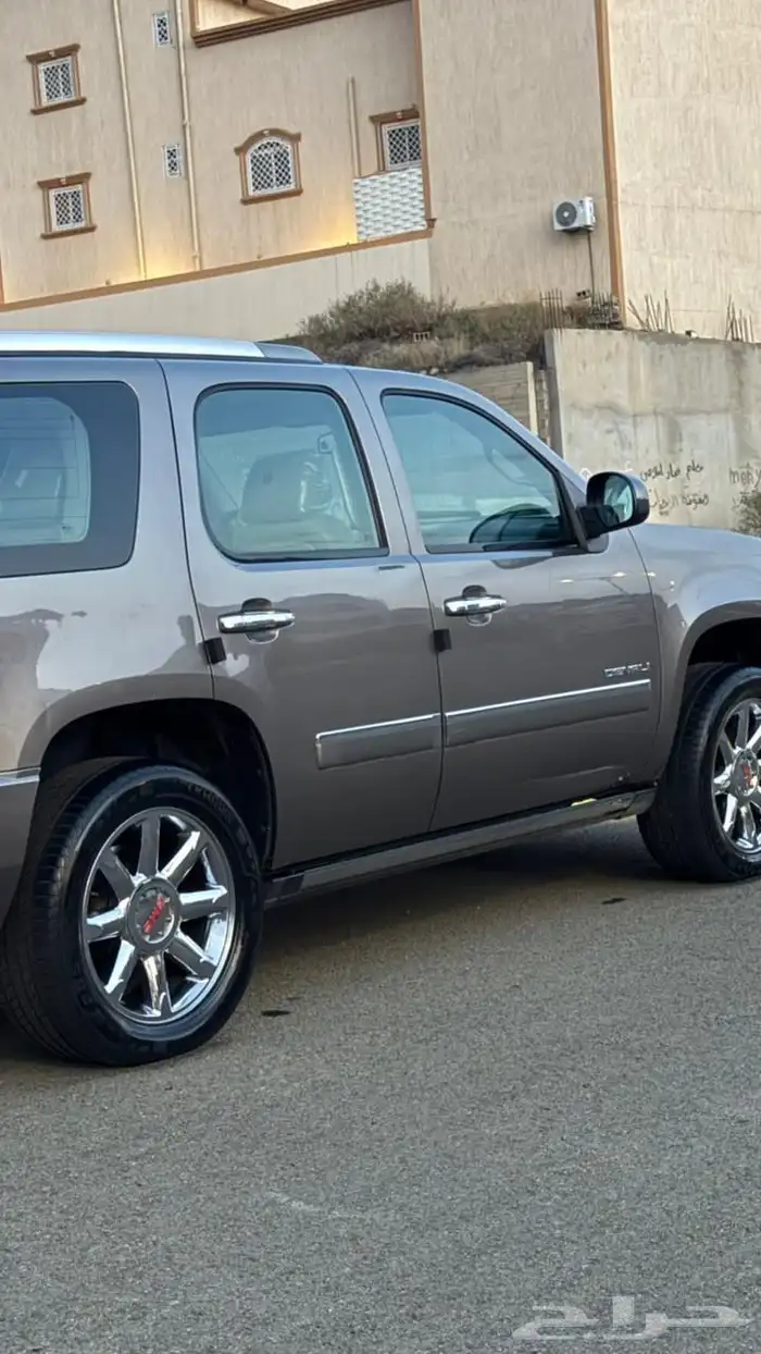 GMC دينالي 25