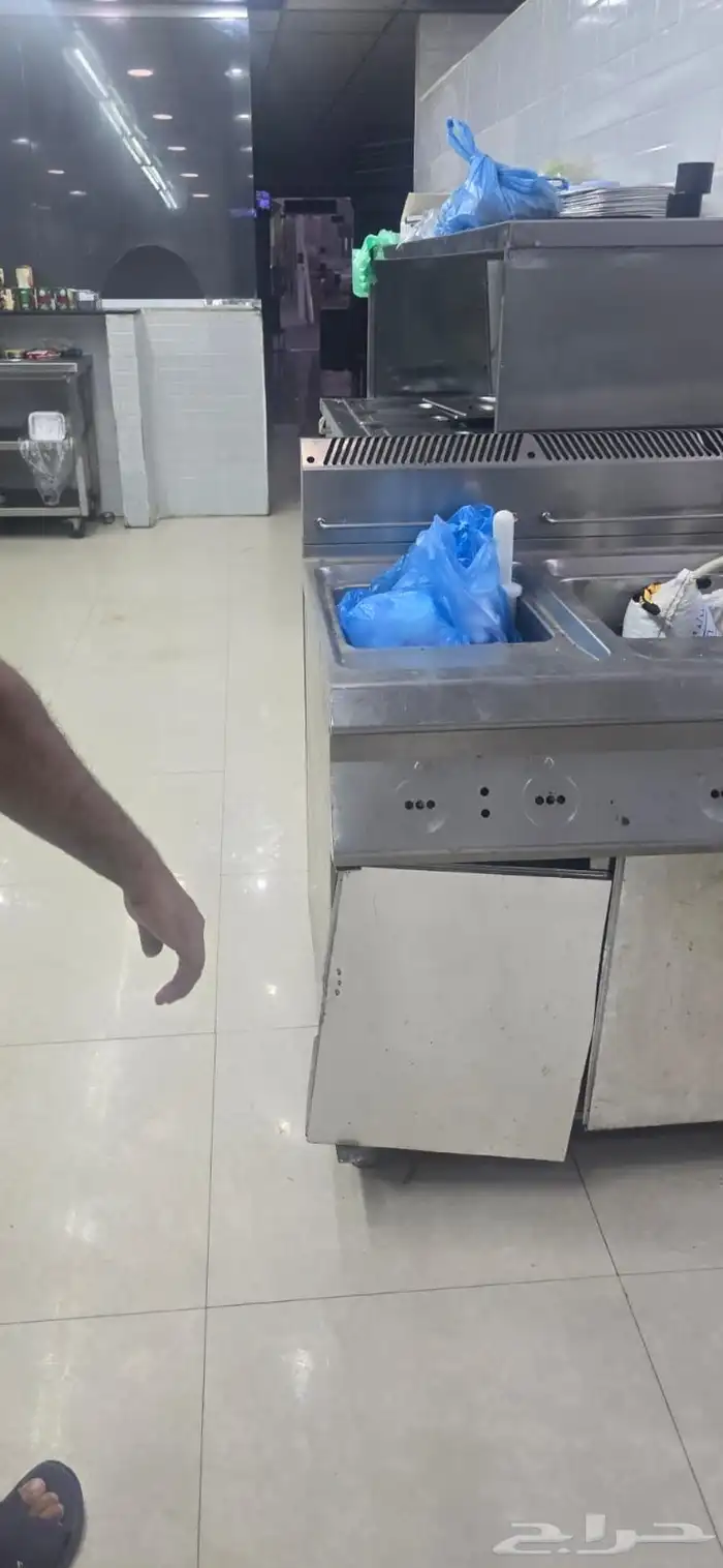 اغراض مطعم شعبي 17
