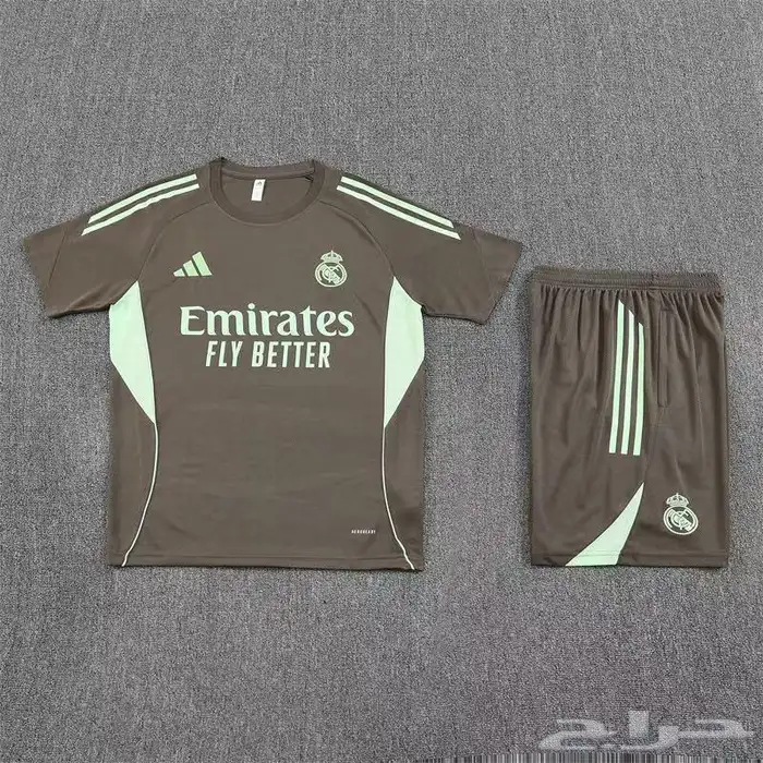 اطقم رياضيه 8