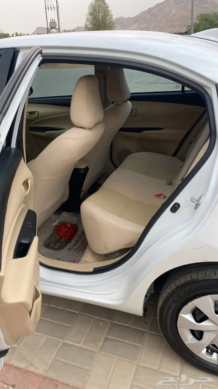 يارس 2021 ابيض وكاله 16