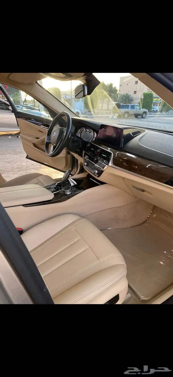 بي ام دبليو الفئة الخامسة BMW520i 5