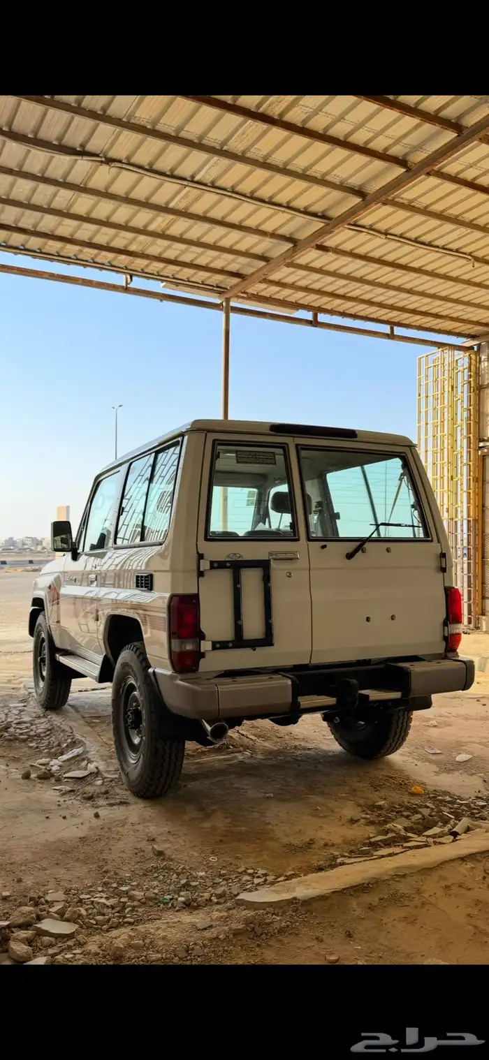 جيب ربع 2010 ابيض 7