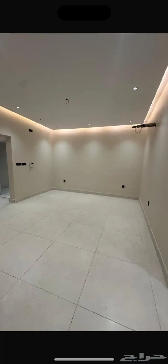 شقة جديده وواسعه للايجار بحي الواحة 0