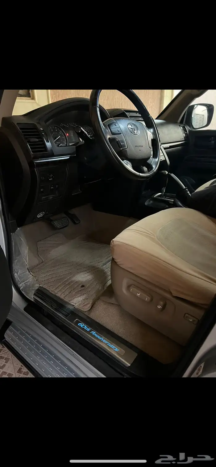 لاندكروزر 2011 gxr 4